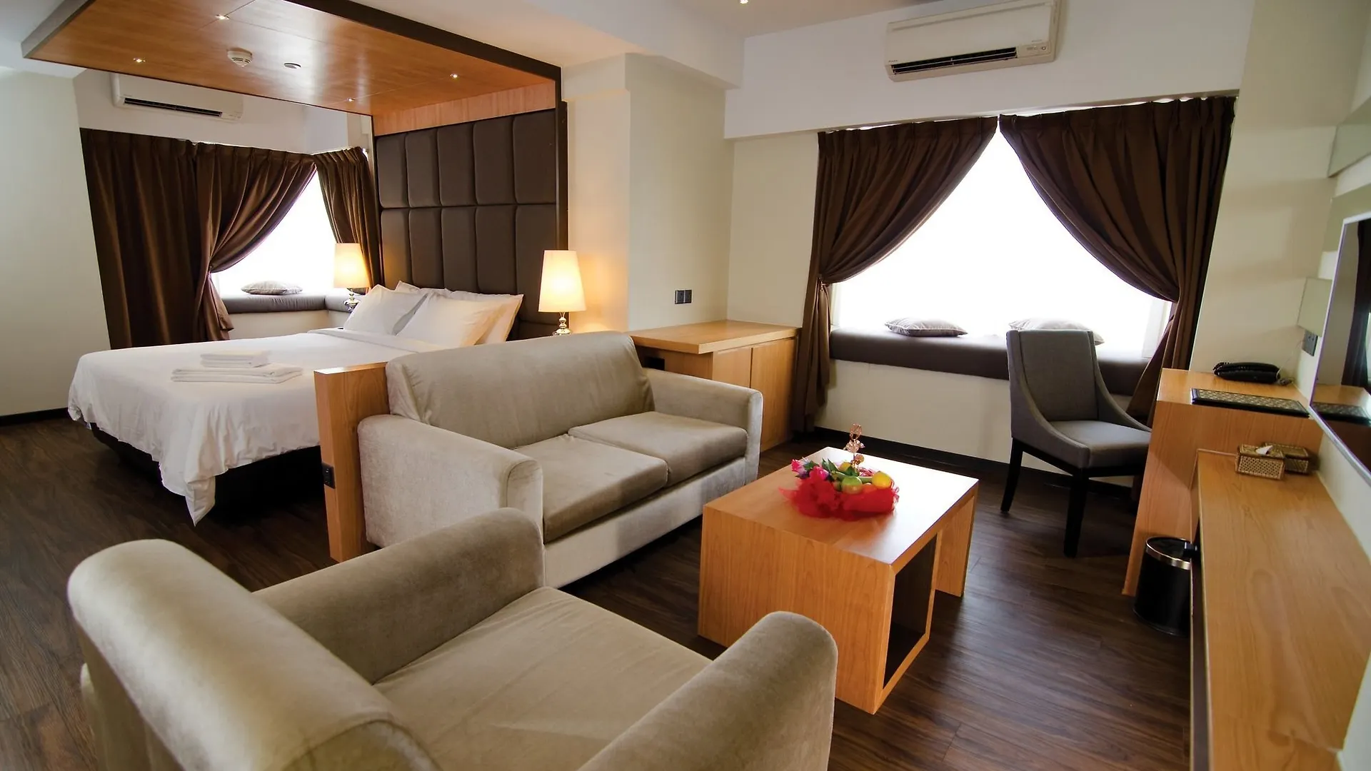 Chaya Hotel Kota Kinabalu 3*,
